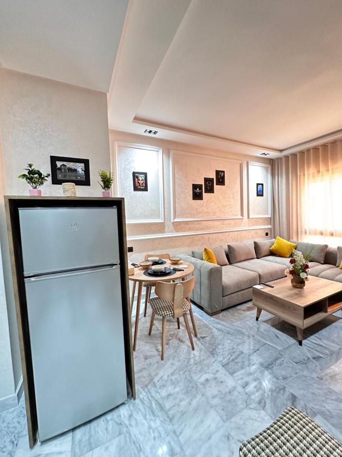 Luxueux Studio A Cote De Mcdo & Zara Maarif Казабланка Екстериор снимка